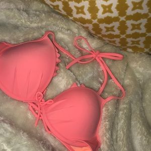 Victoria’s Secret bikini (top)